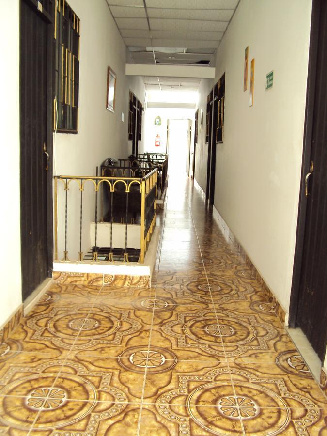Hotel Plaza Confort Хирардот Экстерьер фото