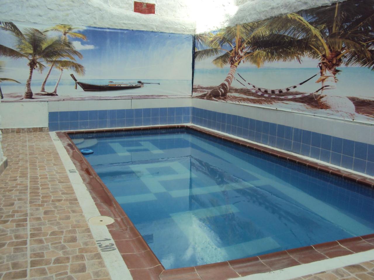 Hotel Plaza Confort Хирардот Экстерьер фото